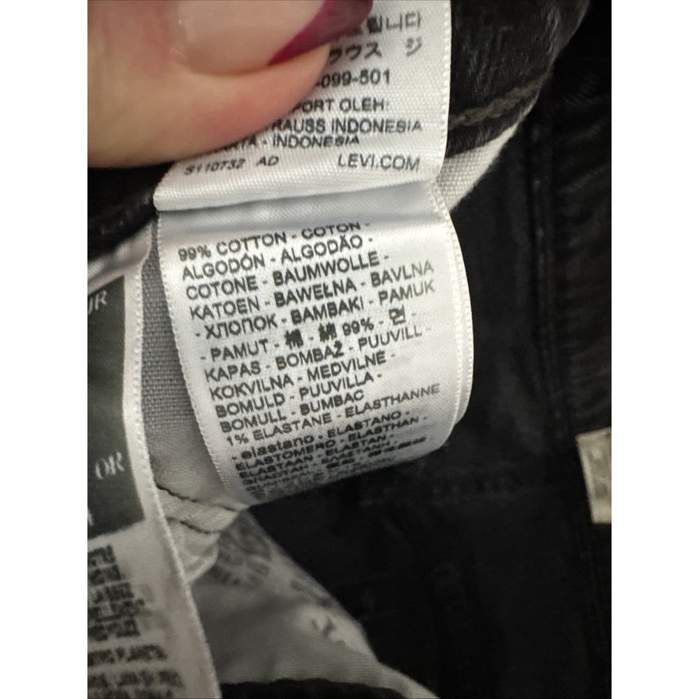 Levi's High Rise Black Straight Leg Jeans - Picture 9 of 13
